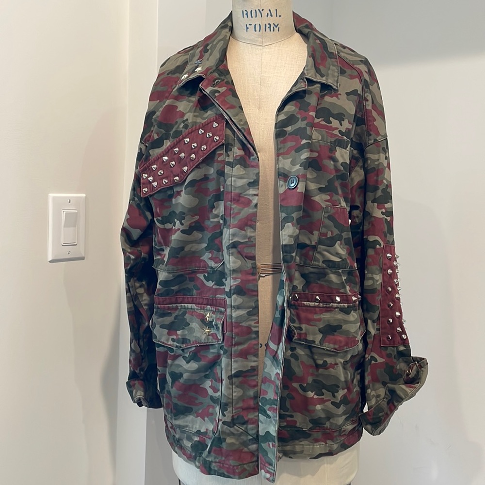 Army print studded jacket